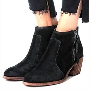 Madewell - “The Janice Boot” Heel Ankle Bootie in Black Suede - Size 10. Black
